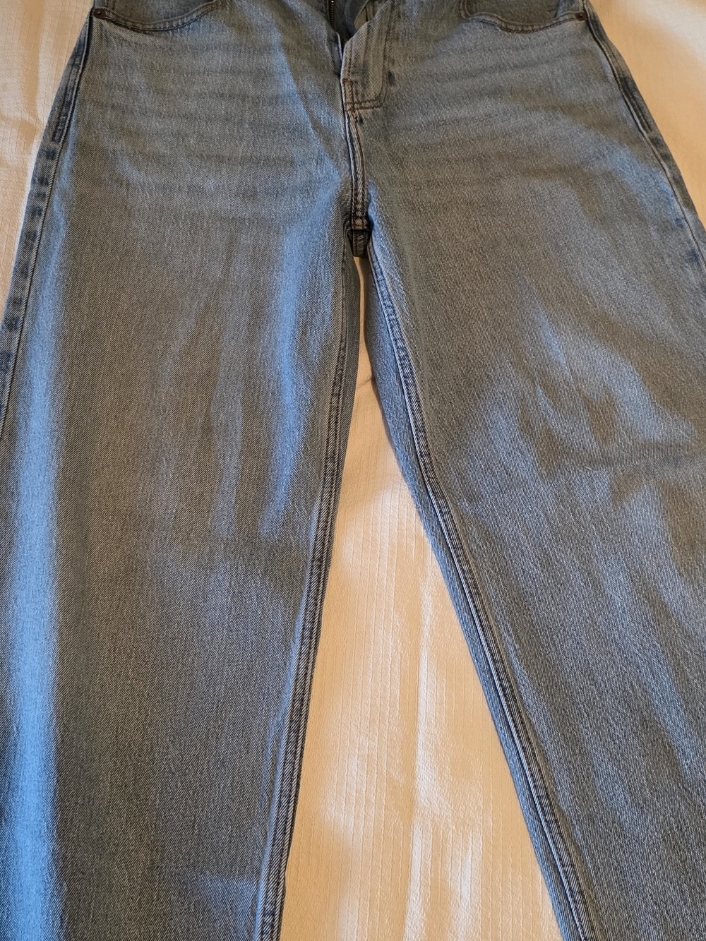Hollister Super BAGGY Mens  Jeans in Light Blue Wash